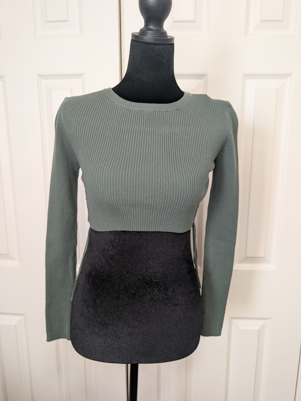 Zara Olive Green Ribbed Long-Sleeve Cropped Top